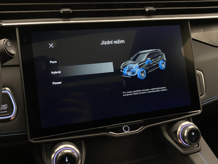 Lynk & Co 01 PHEV DCT AUT 1.maj