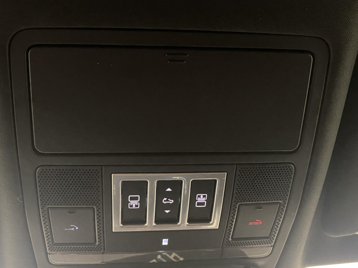 Land Rover Discovery D300 HSE AWD AUT 7míst 3.0 d