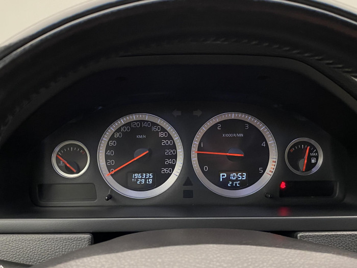 Volvo XC90 2.4 D5 AWD SUMMUM AUT 7 míst 2.4 d Summum