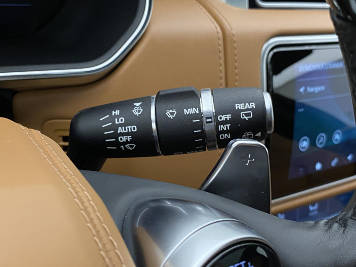 Land Rover Range Rover P525 AUTOBIOGRAPHY REZERVACE