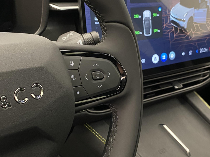 Lynk & Co 01 01 MORE PHEV