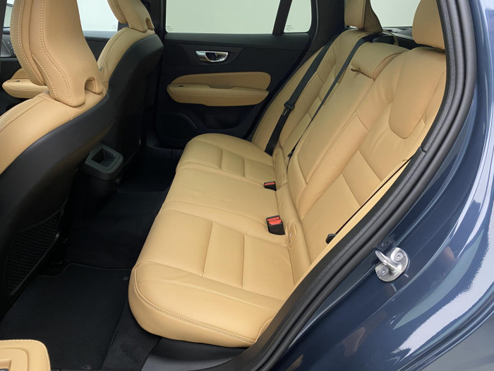 Volvo V60 B4 AUT DARK PLUS