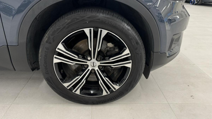 Volvo XC40 T5 TWINe INSCRIPTION REZERVACE