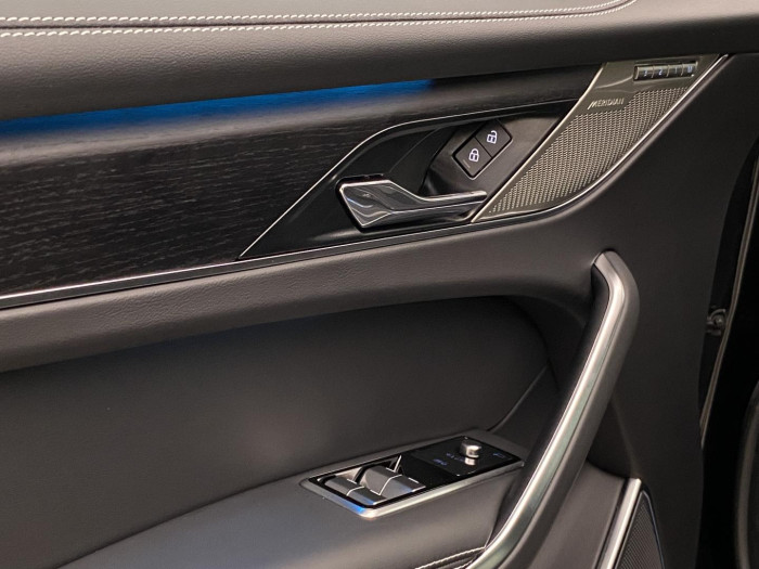 Jaguar F-Pace P250 R-DYNAMIC HSE AWD AUT 2.0 Dynamic