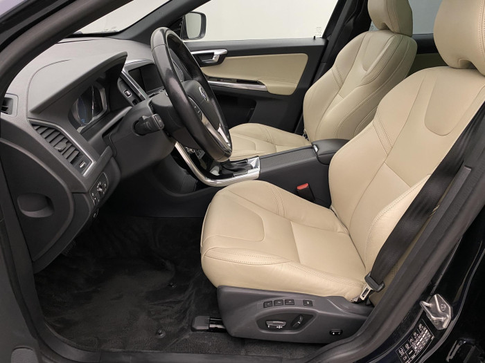 Volvo XC60 D5 AWD SUMMUM AUT CZ 2.4 d Summum