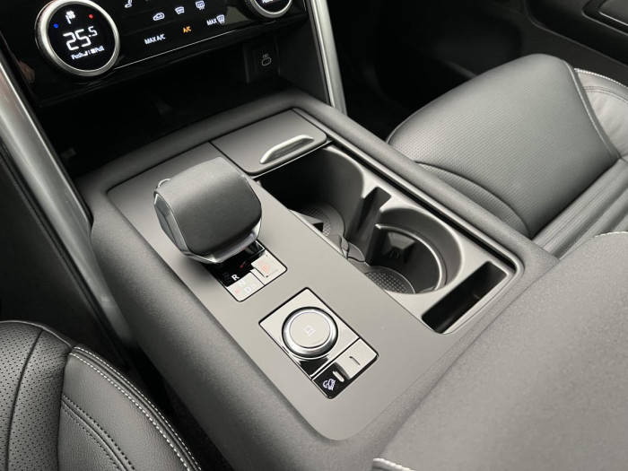 Land Rover Discovery D250 DYNAMIC SE AWD Aut 3.0 d Dynamic SE