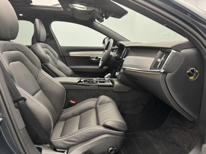 Volvo V90 T6 AWD RECHARGE PLUS DARK AUT