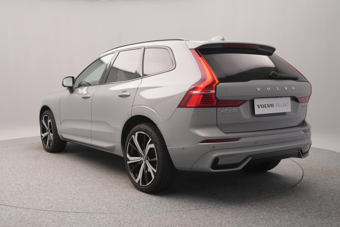 Volvo XC60 B5 AWD DARK ULTRA REZERVACE