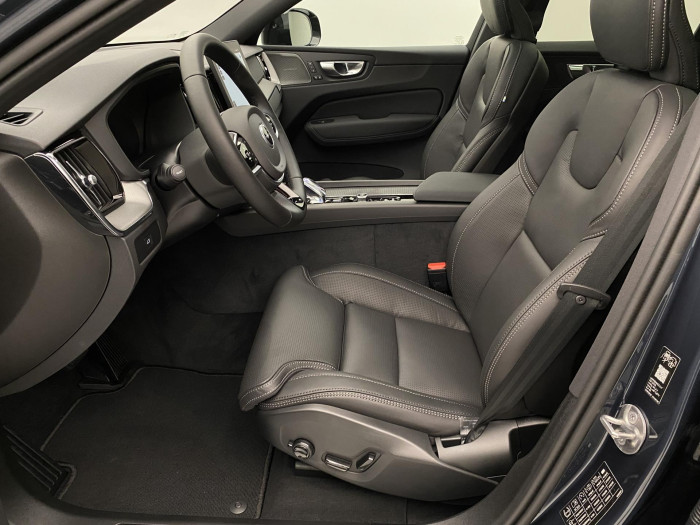 Volvo XC60 B5 AWD AUT PLUS BLACK EDITION