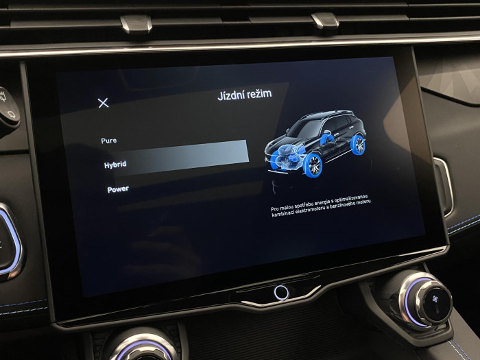 Lynk & Co 01 PHEV DCT AUT 1.maj