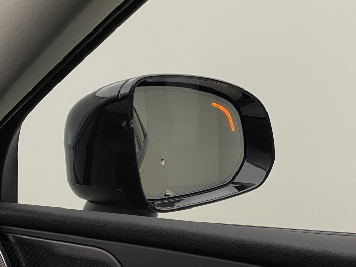 Volvo XC60 B5 AWD PLUS DARK AUT 1.maj