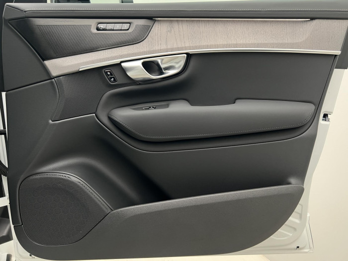 Volvo XC90 T8 AWD RECHARGE PLUS DARK CZ