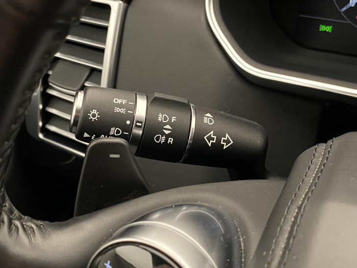 Land Rover Range Rover SDV6 AWD VOGUE REZERVACE