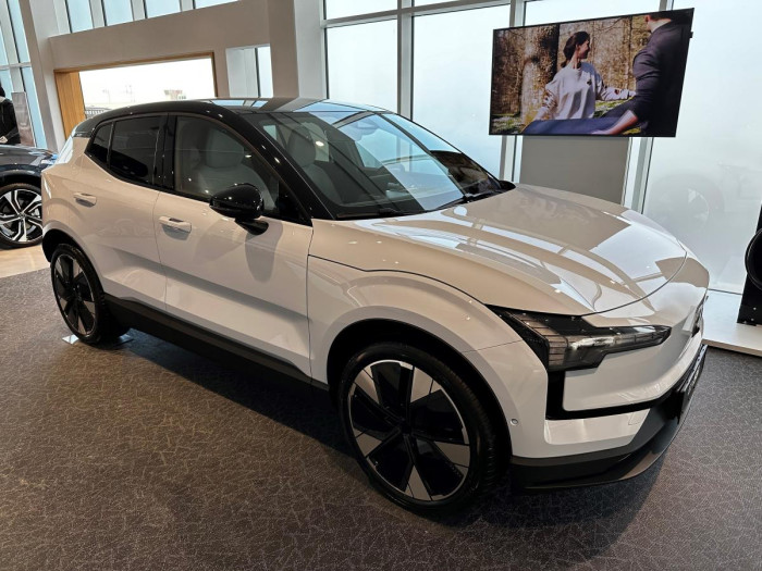 Volvo EX30 PURE ELECTRIC RECHARGE ULTRA