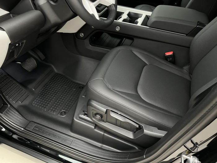 Land Rover Defender 110 D250 S AWD Aut 3.0 d