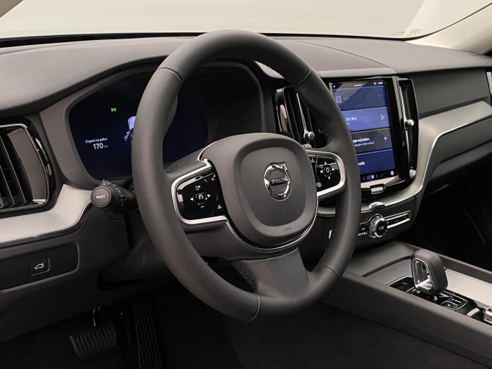 Volvo XC60 B5 AWD AUT DARK PLUS