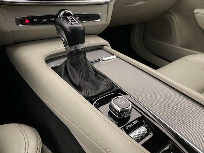 Volvo V90 CC D5 AWD INSCRIPTION AUT CZ 2.0 d CC CC