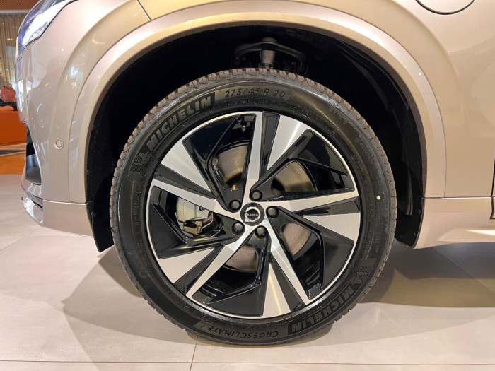 Volvo XC90 T8 AWD AUT  PLUS 7-míst 2.0 Plus