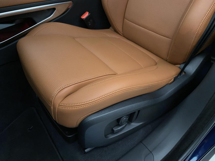 Jaguar F-Pace D200 R-DYNAMIC REZERVACE 2.0 d Dynamic