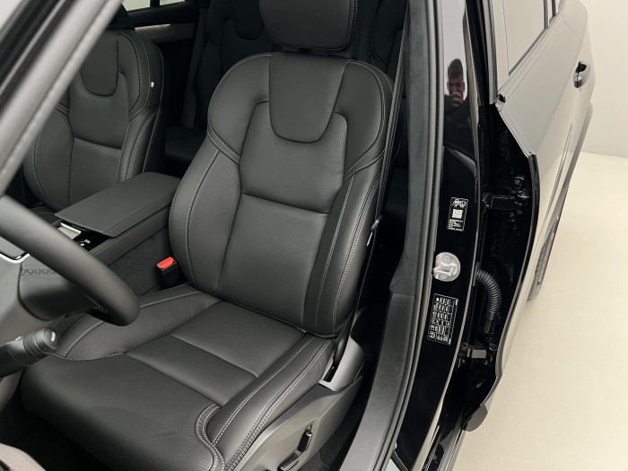 Volvo XC90 T8 AWD RECHARGE DARK ULTRA AUT