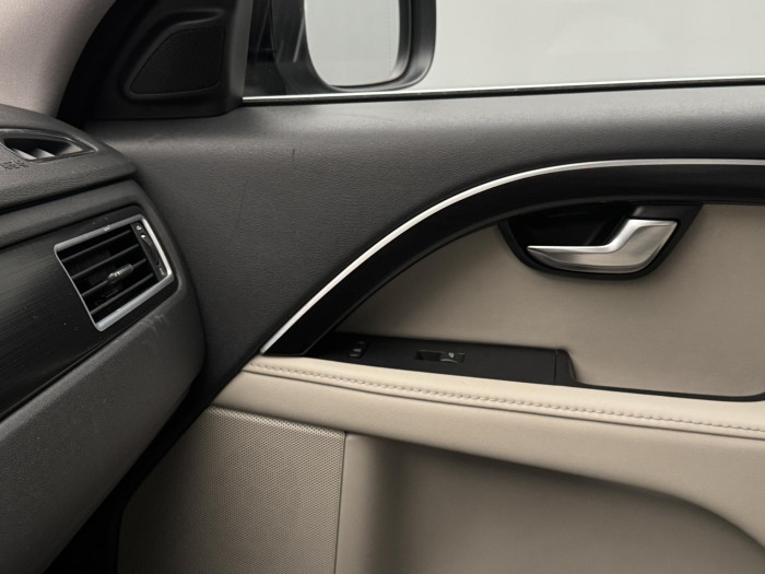 Volvo XC70 D5 AWD SUMMUM AUT CZ 2.4 d Summum