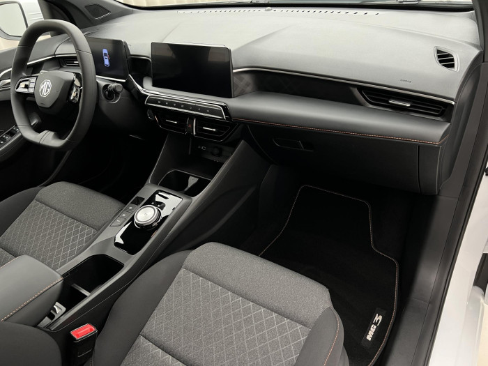 MG MG3 1.5 EMOTION Hybrid+ AUT CZ