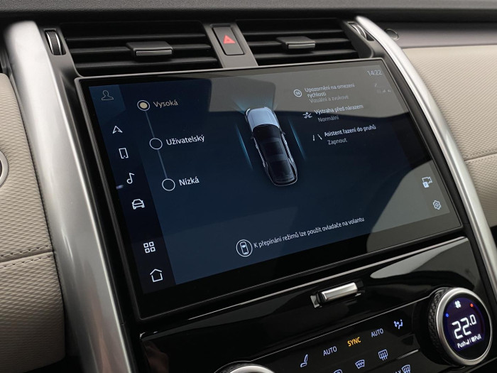 Land Rover Discovery D350 DYNAMIC SE AWD REZERVACE 3.0 d Dynamic SE