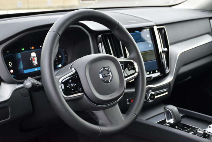 Volvo XC60 B4 AWD DARK PLUS AUT REZERVACE 2.0 Plus