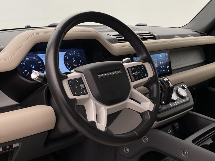 Land Rover Defender 110 P400 SE AWD AUT REZERVACE 3.0 SE