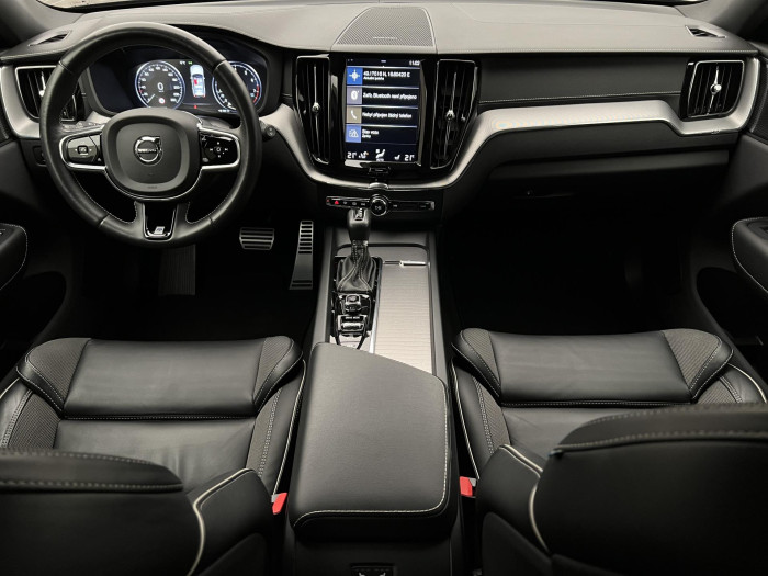Volvo XC60 T4 R-DESIGN AUT
