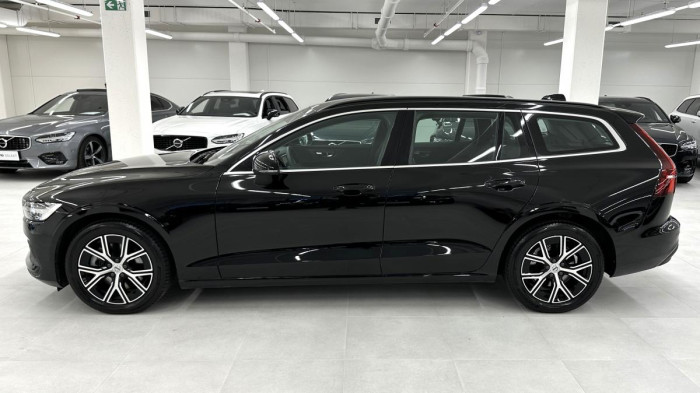 Volvo V60 B3 CORE AUT REZERVACE