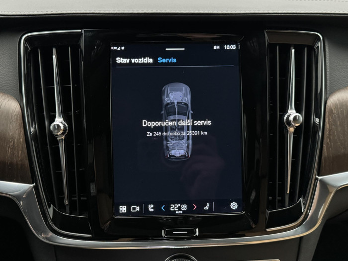 Volvo V90 B6 AWD ULTIMATE REZERVACE