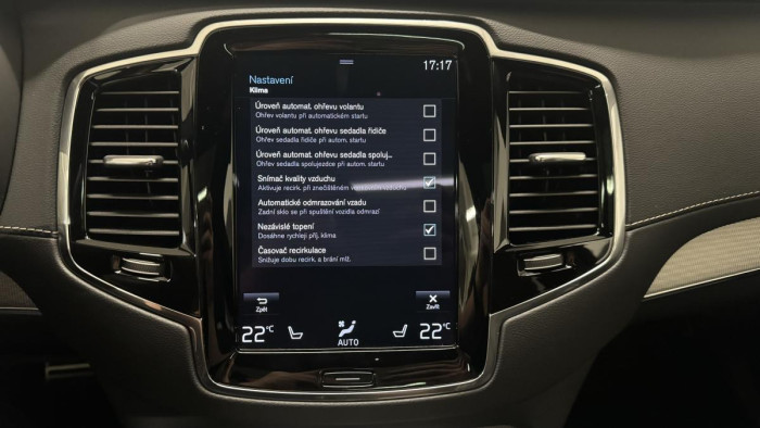 Volvo XC90 T8 AWD R-DESIGN REZERVACE