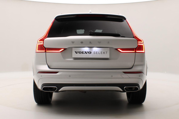 Volvo XC60 B4 AWD R-DESIGN AUT REZERVACE