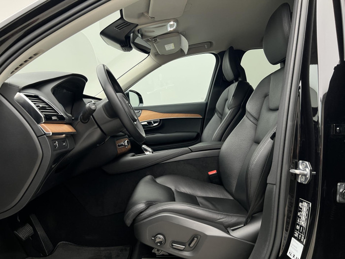 Volvo XC90 B5 AWD INSCRIPTION 7MÍSTNÁ AUT