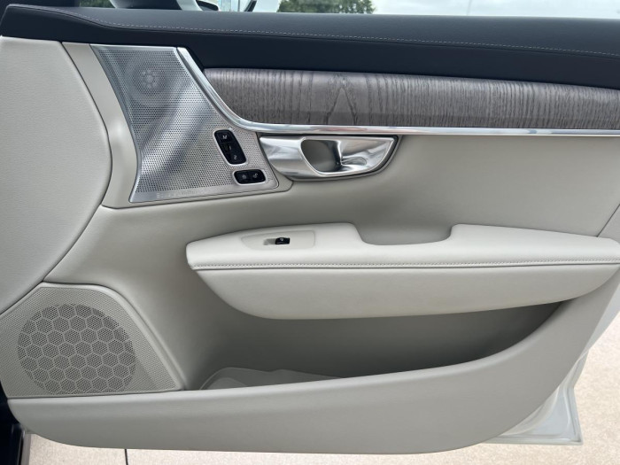 Volvo V90 CROSS COUNTRY B5 AWD REZERVACE