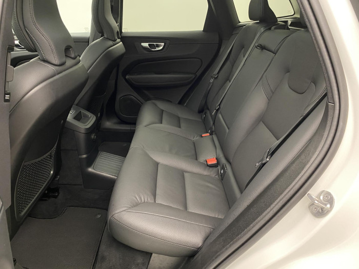 Volvo XC60 T8 AWD DARK PLUS RECHARGE AUT