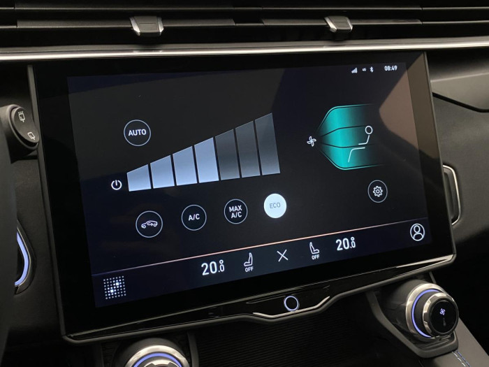 Lynk & Co 01 PHEV DCT AUT 1.maj. REZERVACE