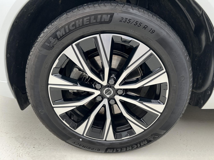 Volvo XC60 B5 AWD PLUS DARK AUT CZ