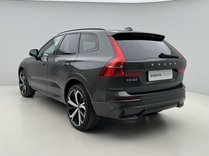 Volvo XC60 B5 AWD R-DESIGN AUT 1.maj.
