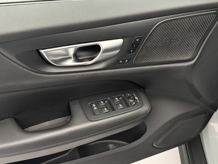 Volvo V60 CC B5 AWD PLUS AUT 1.maj