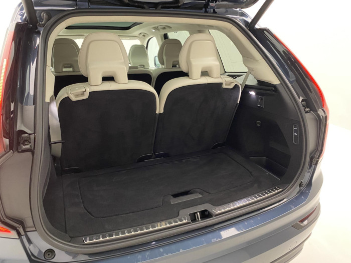 Volvo XC90 T8 AWD RECHARGE DARK ULTRA 7m