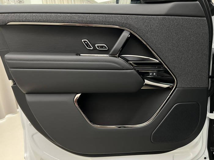 Land Rover Range Rover Sport D300 DYNAMIC SE AWD Aut 3.0 d Dynamic SE