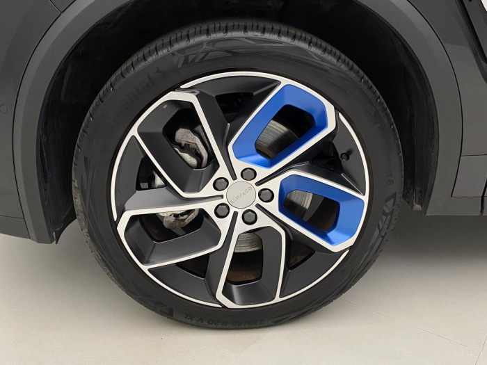 Lynk & Co 01 PHEV DCT AUT REZERVACE