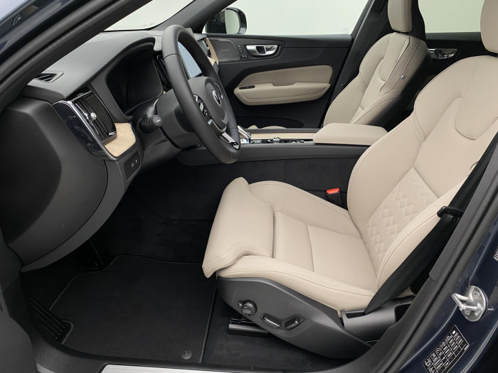 Volvo XC60 T6 AWD AUT DARK PLUS