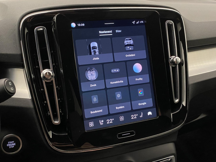 Volvo XC40 B3 AUT PLUS BLACK EDITION