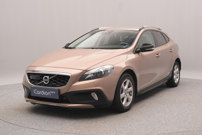 Volvo V40 CC D3 MOMENTUM AUT CZ 1.maj 2.0 d CC CC Momentum