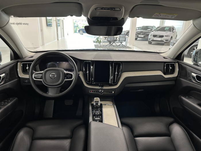 Volvo XC60 B4 AWD INSCRIPTION REZERVACE