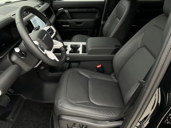 Land Rover Defender 110 D250 X-DYNAMIC SE AWD Aut 3.0 d Dynamic SE