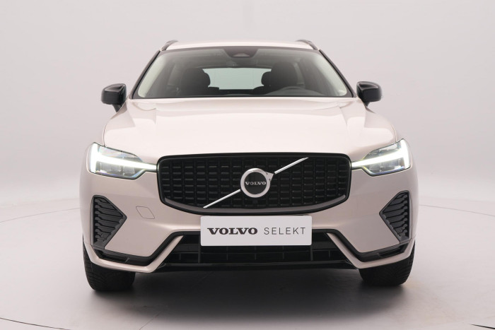 Volvo XC60 B4 AWD PLUS DARK CZ 1.maj